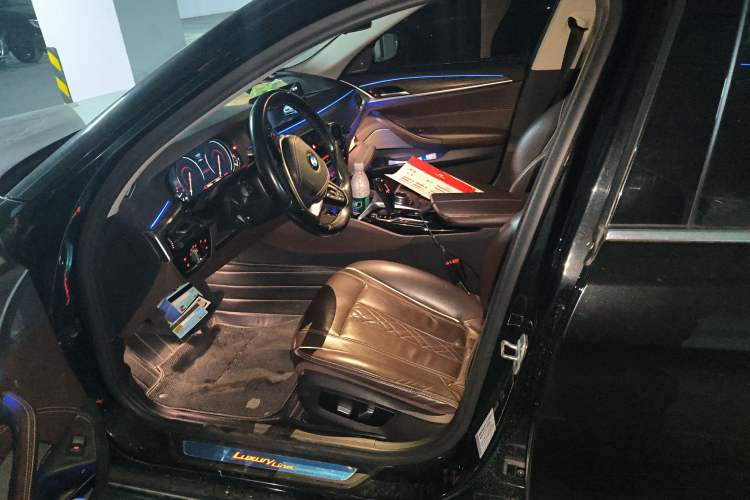 Used BMW 5 Series 2018 530Li Luxury Edition Premium Package
