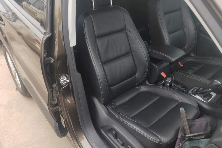 Used Volkswagen Tiguan 2016 300TSI Automatic Two-Wheel Drive Comfort Edition Right Front Seat