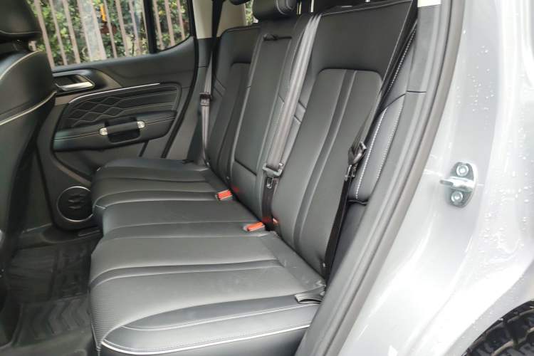 Used Tank 300 2023 City Edition 2.0T—Stylish as Ever Left Rear Seat