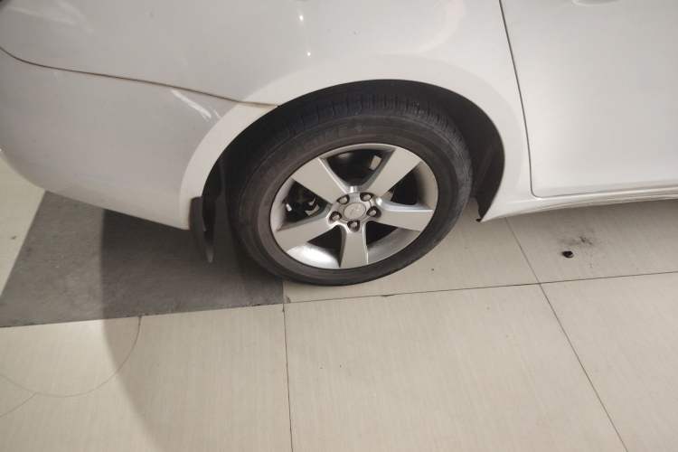 Used Chevrolet Cruze 2014 1.6L SL Millionth Anniversary Edition AT Right Rear Wheel Hub