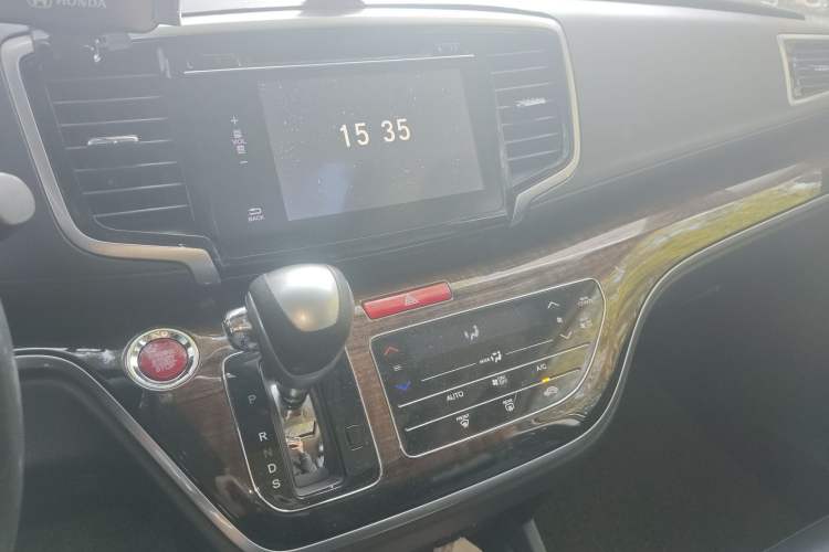 Used Honda Odyssey 2015 2.4L Smart Edition
