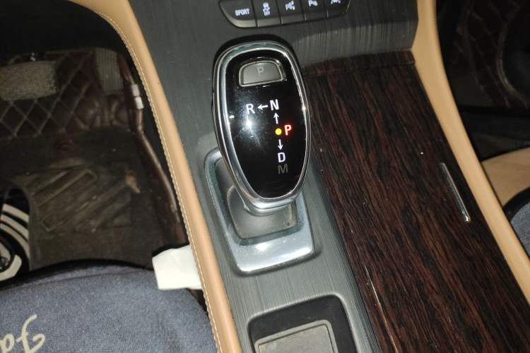 Used Buick LaCrosse 2018 28T Luxury Model
