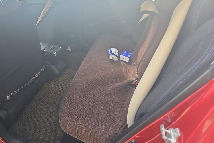 Used Baojun 310 2016 1.2L manual Comfort trim level
