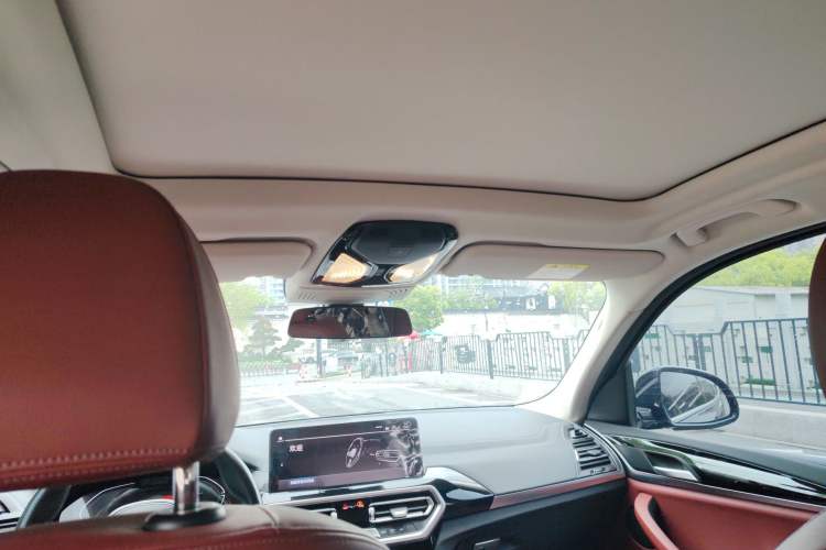 Used BMW iX3 2022 Leading Model Headliner