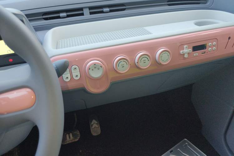 Used Bestune Pony 2025 222km Range Elegant Horse
