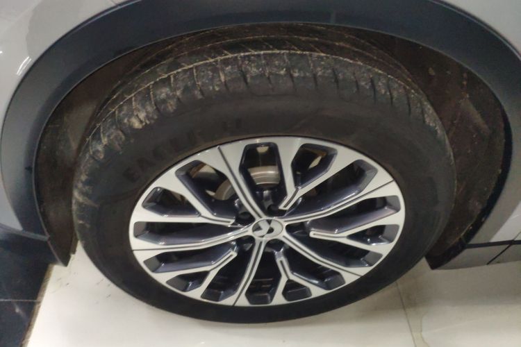 Used Nio ES6 2024 75 kWh Left Front Wheel Hub