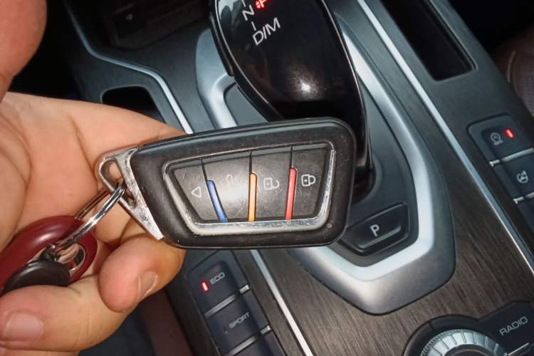 Used Wey VV6 2020 2.0T Two-Wheel Drive Smart Enjoyment+ Vehicle Key