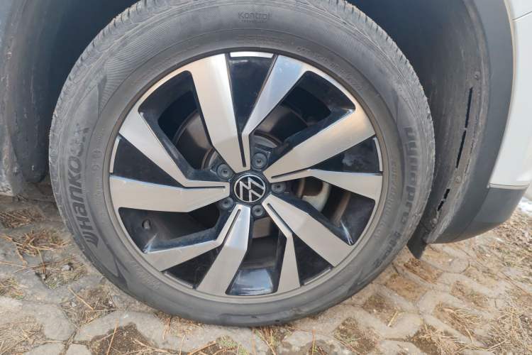 Used Volkswagen Tayron 2022 280TSI Two-Wheel Drive Luxury Smart Connectivity Version Right Front Wheel Hub