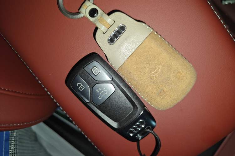 Used Audi A4L 2024 40 TFSI Luxury Dynamic Edition Vehicle Key