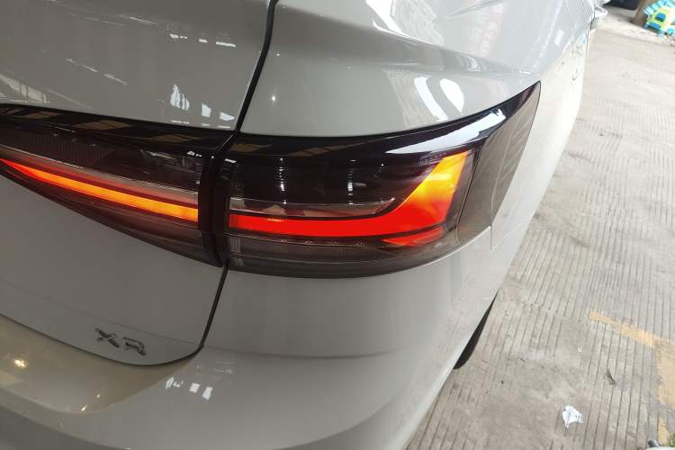 Used Volkswagen Lavida 2023 New Sharp 1.5L Automatic Excellent New Edition
