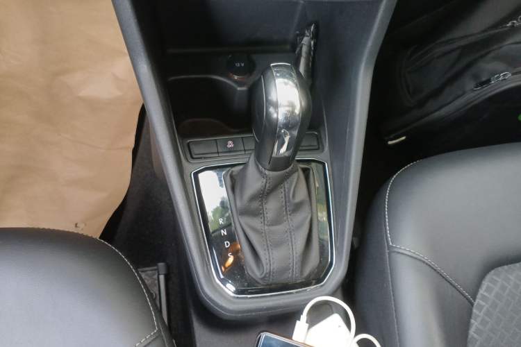 Used Jetta VA3 2019 1.5L Automatic Enjoyment Edition Gear Lever