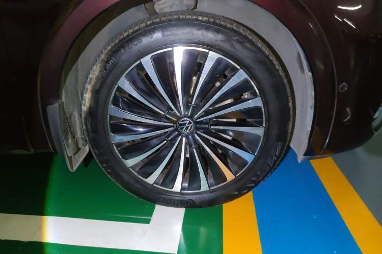 Used Volkswagen Viloran 2020 380TSI Flagship Edition Right Front Wheel Hub