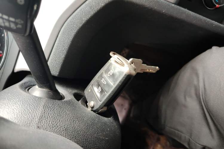 Used Volkswagen Lamando 2017 230TSI Manual Trend Edition Vehicle Key