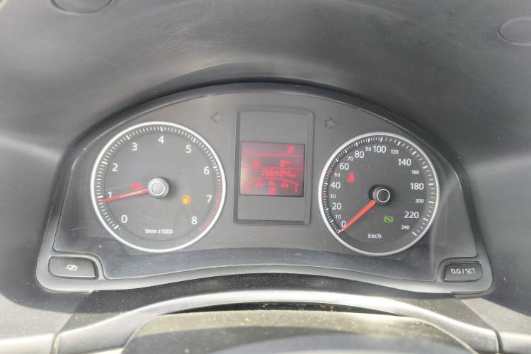 Used Volkswagen Bora 2012 1.6L Automatic Fashion Edition Instrument Cluster