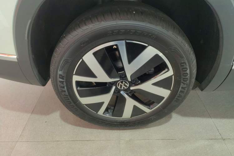 Used Volkswagen Tayron 2025 Zhongxiang Version 330TSI Exterior 5