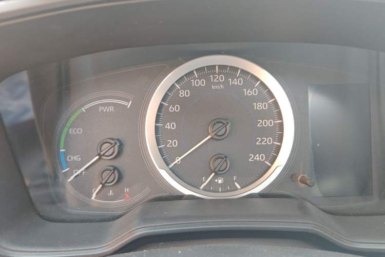 Used Toyota Corolla 2019 Dual-Engine 1.8L E-CVT GL-i Elite Edition Odometer Close Up