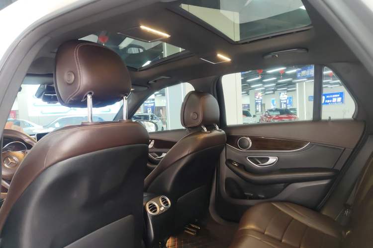 Used Mercedes-Benz GLC 2019 Facelift GLC 260 L 4MATIC Luxury Model