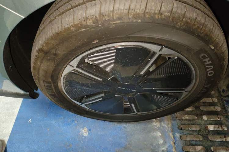 Used SAIC MAXUS Dajia 7 2024 Revised Version Super Hybrid Long-Range Edition Enjoyment Version Left Front Wheel Hub