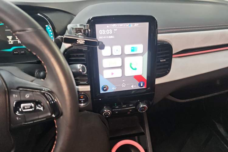 Used Chery Little Ant 2022 Restyled Version Sweet Pink Edition Half-Sugar Version 30.6 kWh 30 kW 301 km
