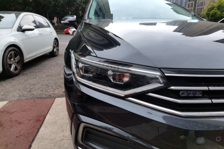 Used Volkswagen Magotan GTE Plug-in Hybrid 2022 GTE Luxury Model Right Front Headlight