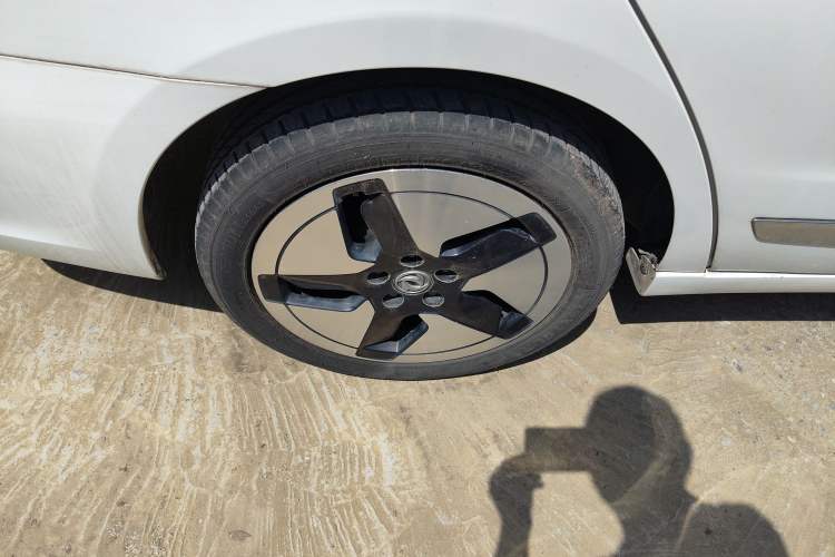 Used Dongfeng Aeolus E70 2021 Revised Version 360H Battery-Swap Edition