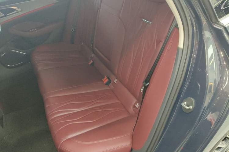 Used Hongqi H5 2024 2.0T Automatic Smart Connect Flagship Edition Left Rear Seat