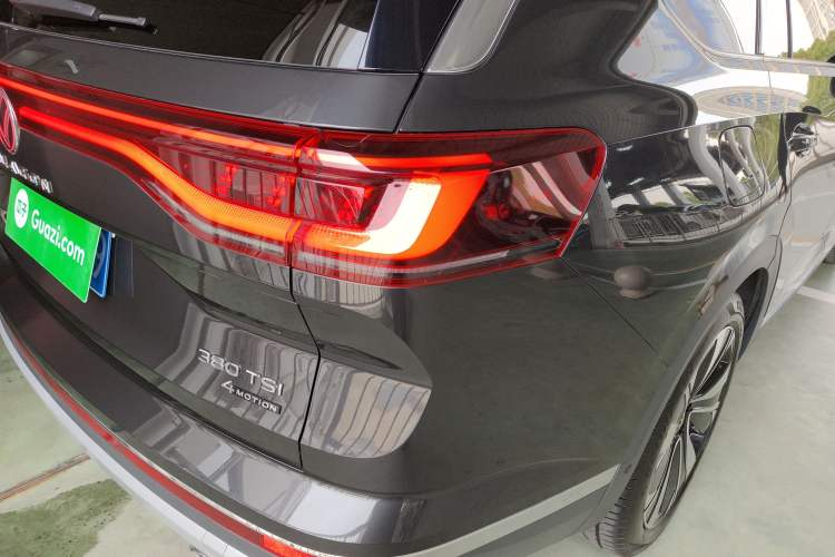 Used Volkswagen Talagon 2023 Facelift 380TSI All-Wheel-Drive Luxury Jiajing Pro 6-Seater Right Rear Taillight