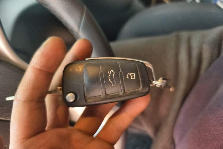 Used JAC Refine M4 2017 1.9T Diesel Manual Luxury Model Vehicle Key