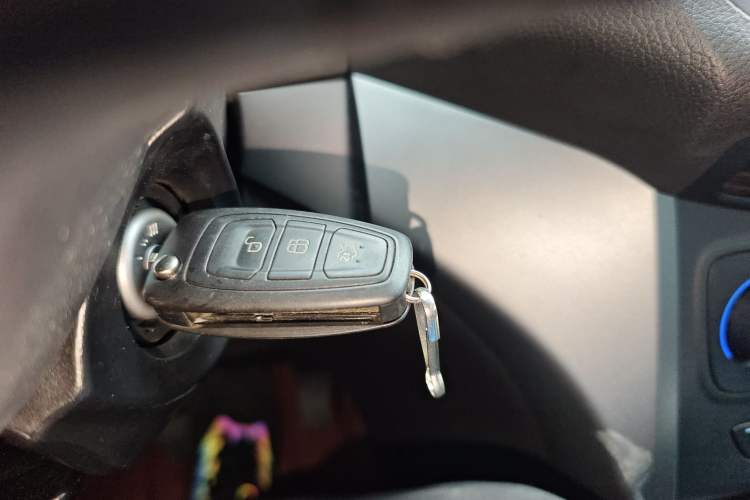 Used Ford Kuga 2019 EcoBoost 180 Two-Wheel-Drive Platinum Edition China VI Standard