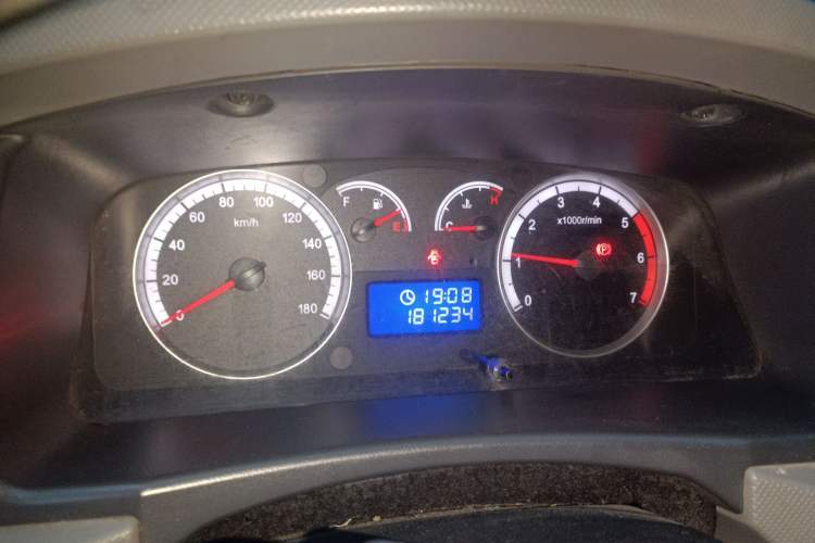 Used Foton Scenic G7 2017 2.0L Long-Wheelbase Commercial Van High Roof 2 Seats 4Q20M Instrument Cluster