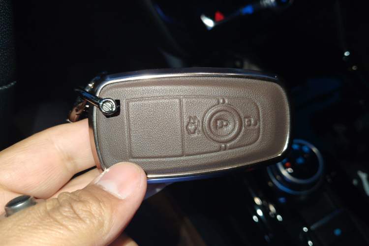 Used Ford Explorer 2020 EcoBoost 285 Four-Wheel Drive Trend Edition 6 Seats Interior 1