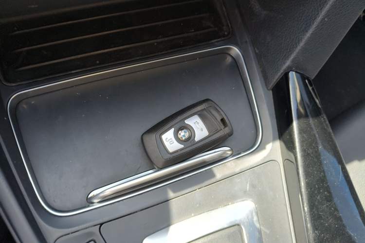 Used BMW 3 Series 2017 318Li Fashion Model Vehicle Key