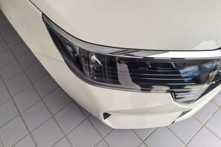 Used Venucia D60 2023 PLUS 1.6L XE CVT Trendy Edition Right Front Headlight