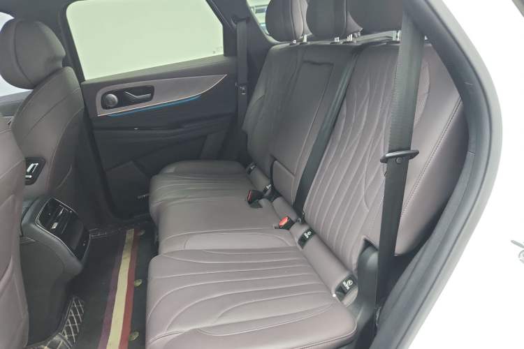 Used Chery Tiggo 9 2025 2.0T Automatic Two-Wheel Drive Luxury Edition 5 Seats