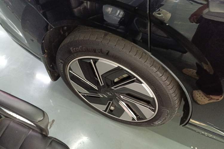 Used Dongfeng eπ eπ008 2024 636Max All-Electric Version 6 Seats
