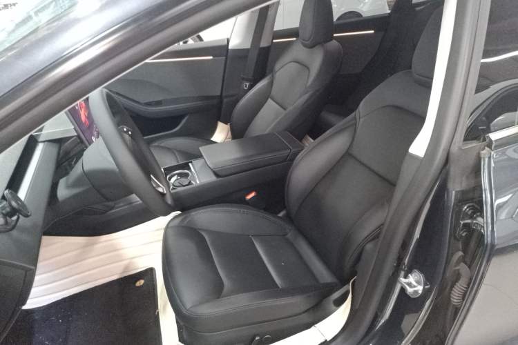 Used Tesla Model 3 2025 Rear-Wheel-Drive Version Left Front Seat