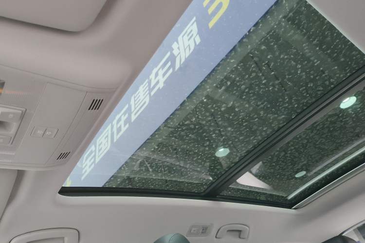 Used Volkswagen Tharu 2021 280TSI Two-Wheel-Drive Luxury Edition Headliner