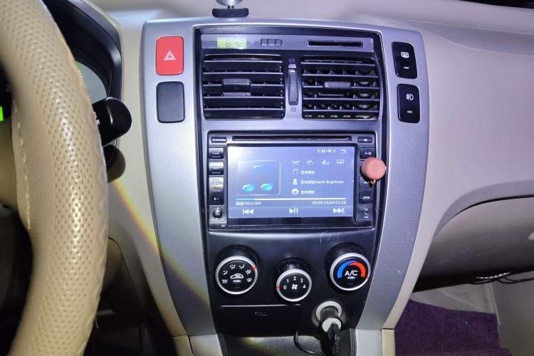 Used Hyundai Tucson 2009 2.0L Manual Two-Wheel Drive Fashion Edition
