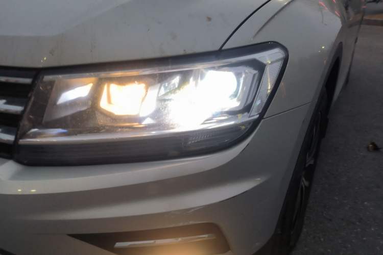 Used Volkswagen Tiguan L 2018 330TSI Automatic Two-Wheel Drive Luxury Edition