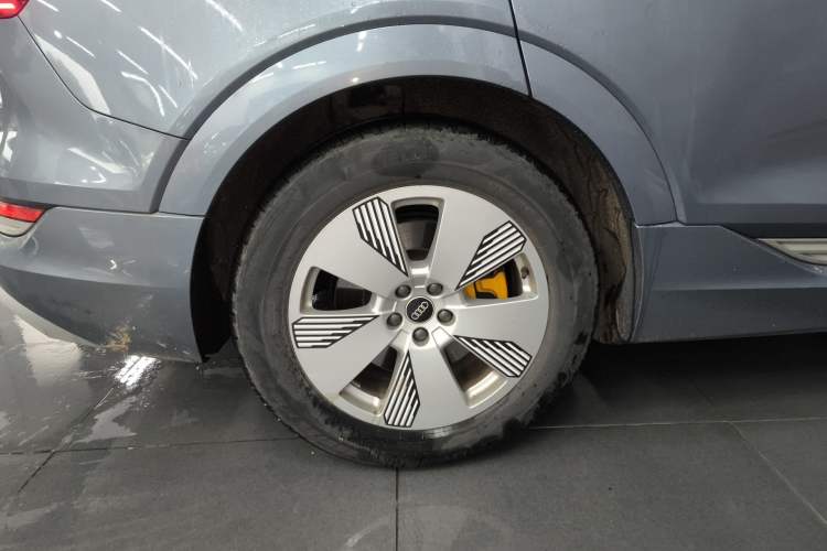 Used Audi e-tron 2021 50 quattro Luxury Edition
