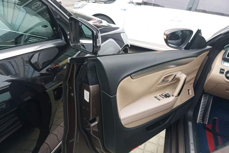 Used Volkswagen FAW-Volkswagen CC 2013 1.8TSI Prestige Model Left Front Door Interior