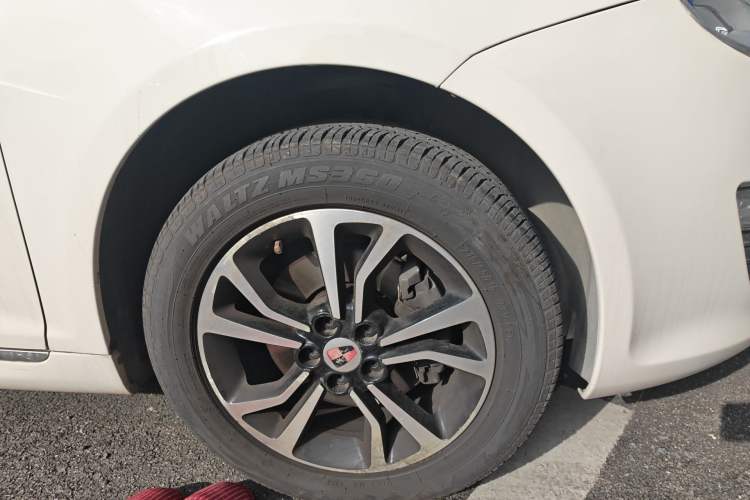 Used Roewe e550 2016 Deluxe Edition