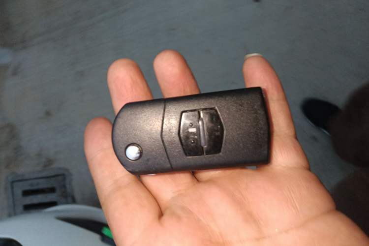 Used Mazda Mazda 2 2012 Hatchback Xuan Dong 1.3L Automatic Standard Edition