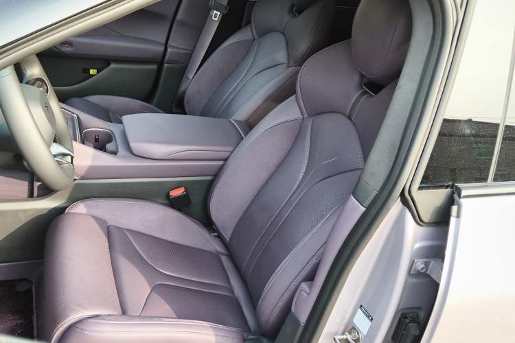 Used XPeng P7 2025 Model—702 Long Range Ultra Left Front Seat