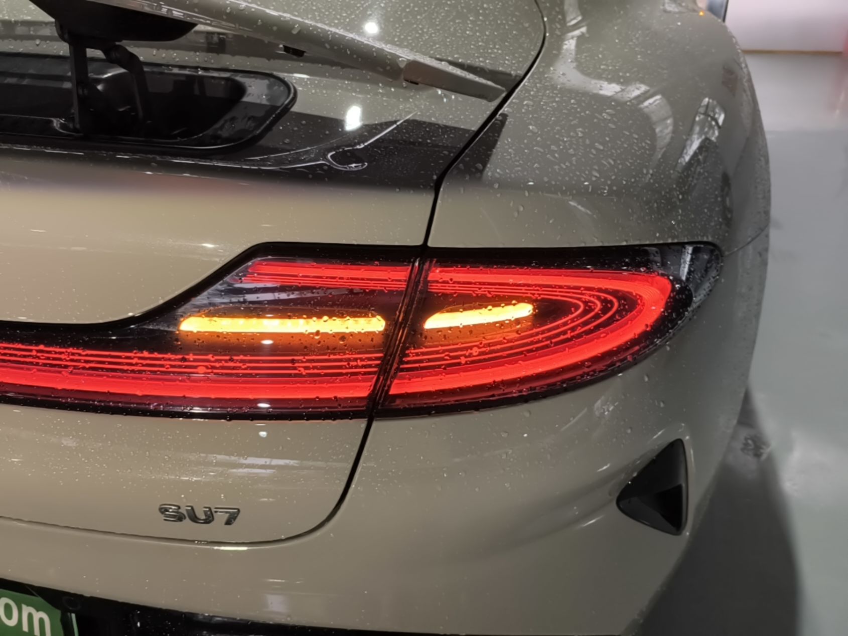 Xiaomi Auto SU7 2024 Rear-Drive Ultra-Long Range Advanced Pro-Level Intelligent Driving Version — снимка 9