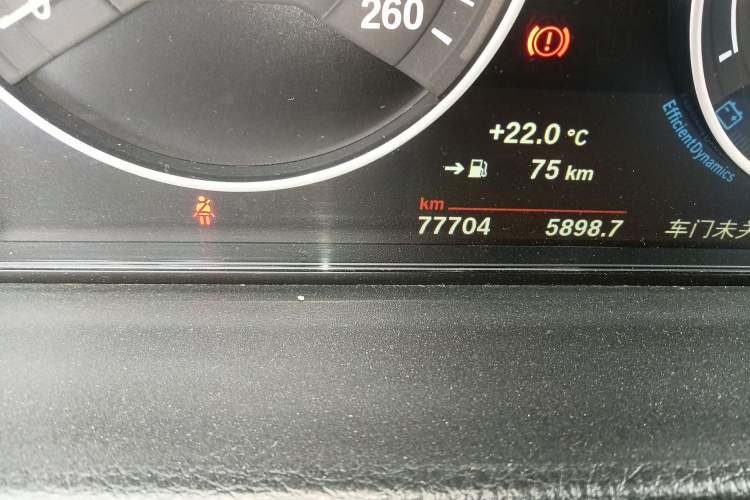 Used BMW 3 Series 2019 320Li Fashion Model Odometer Close Up