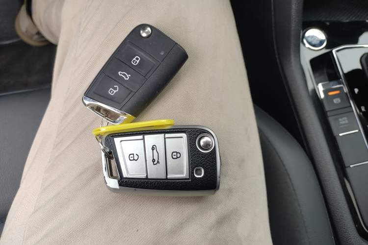 Used Volkswagen Tiguan L 2021 330TSI Automatic Two-Wheel Drive R-Line Enhanced Edition