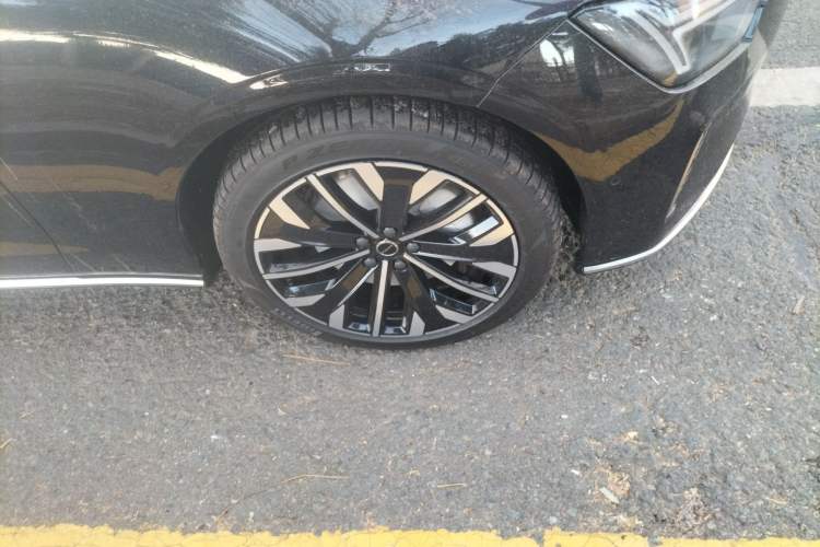 Used Volvo S90 2026 B5 Zhiyuan Luxury Edition