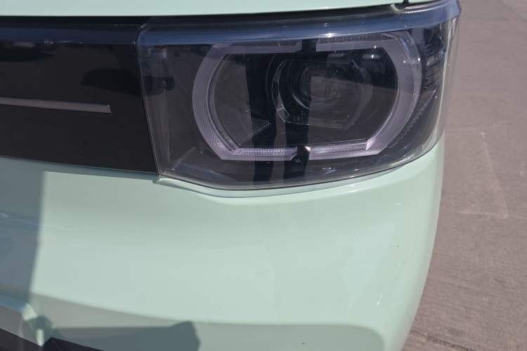 Used Wuling Hongguang MINIEV 2022 Macaron Premium Model – Lithium Iron Phosphate Left Front Headlight