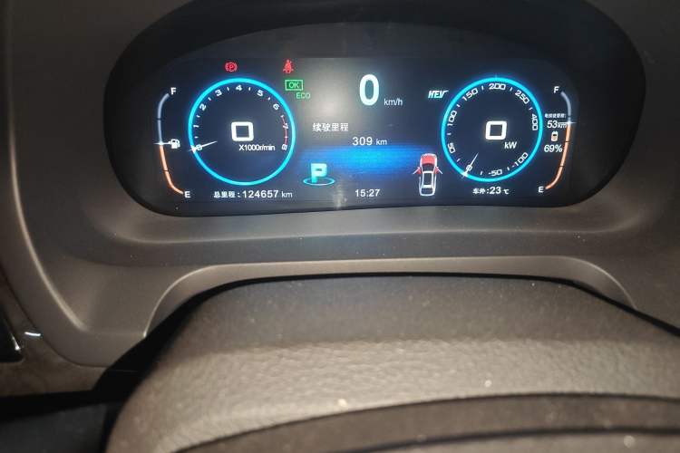 Used BYD Tang New Energy 2015 2.0T Four-Wheel-Drive Flagship Model Odometer Close Up